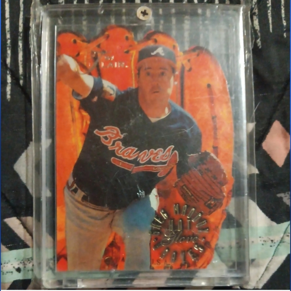 Greg Maddux baseball card